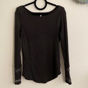 Free people dark grey top with yarn sleeves design size L